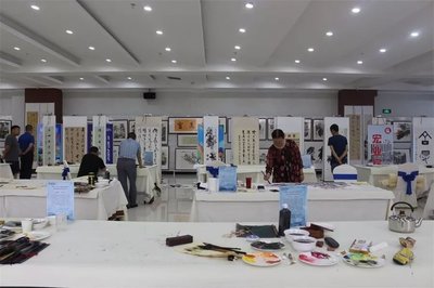 翰墨草原·舞动星河——第二届草原文化书画艺术节舞台艺术造型策划